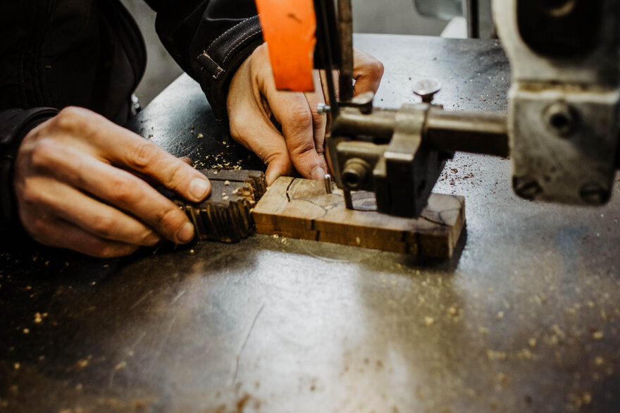  Feststehendes Messer 